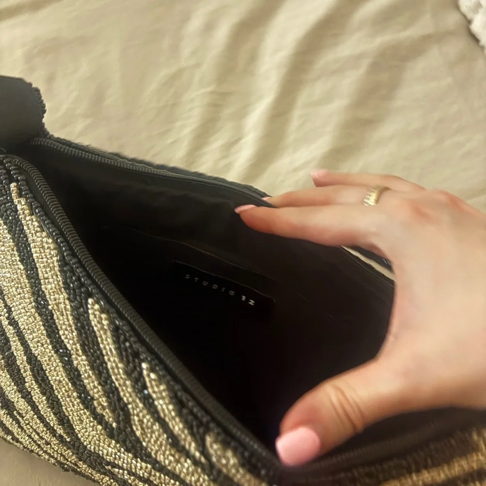 NWOT Viral Zebra Beaded Bag